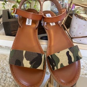 Steve Madden Sandals “daffodil”